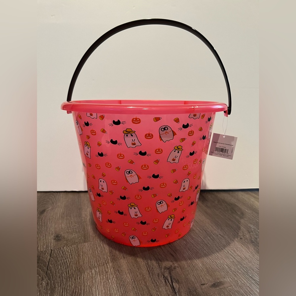 Halloween Jumbo Pink Plastic Bucket- Texas Style!! NWOT